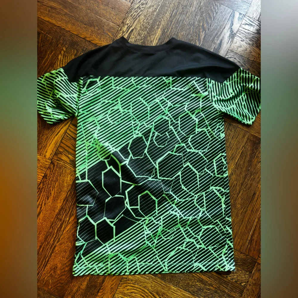 Austin FC Green and Black Graphic T-Shirt - Picture 2 of 2